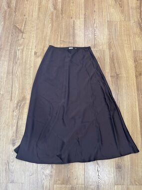 Aritzia Wilfred Theater Satin Skirt
